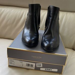 Louise Et Cie Lo-Zanara Black Leather Side Zipper Ankle Booties Boots sz 8.5